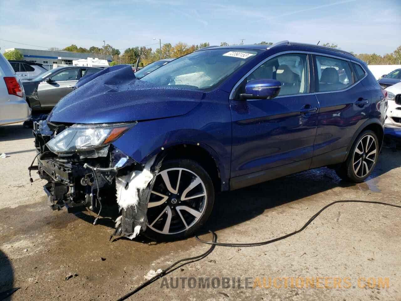 JN1BJ1CR5JW202890 NISSAN ROGUE 2018