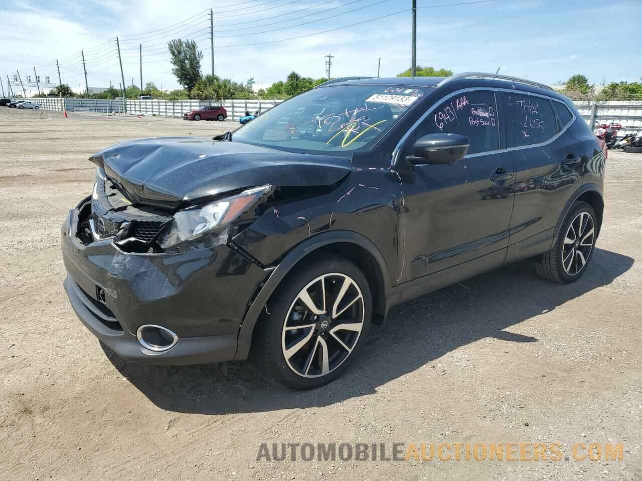 JN1BJ1CR5JW205367 NISSAN ROGUE 2018