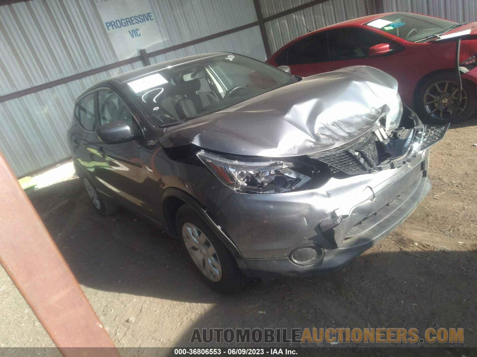 JN1BJ1CR5JW262023 NISSAN ROGUE SPORT 2018