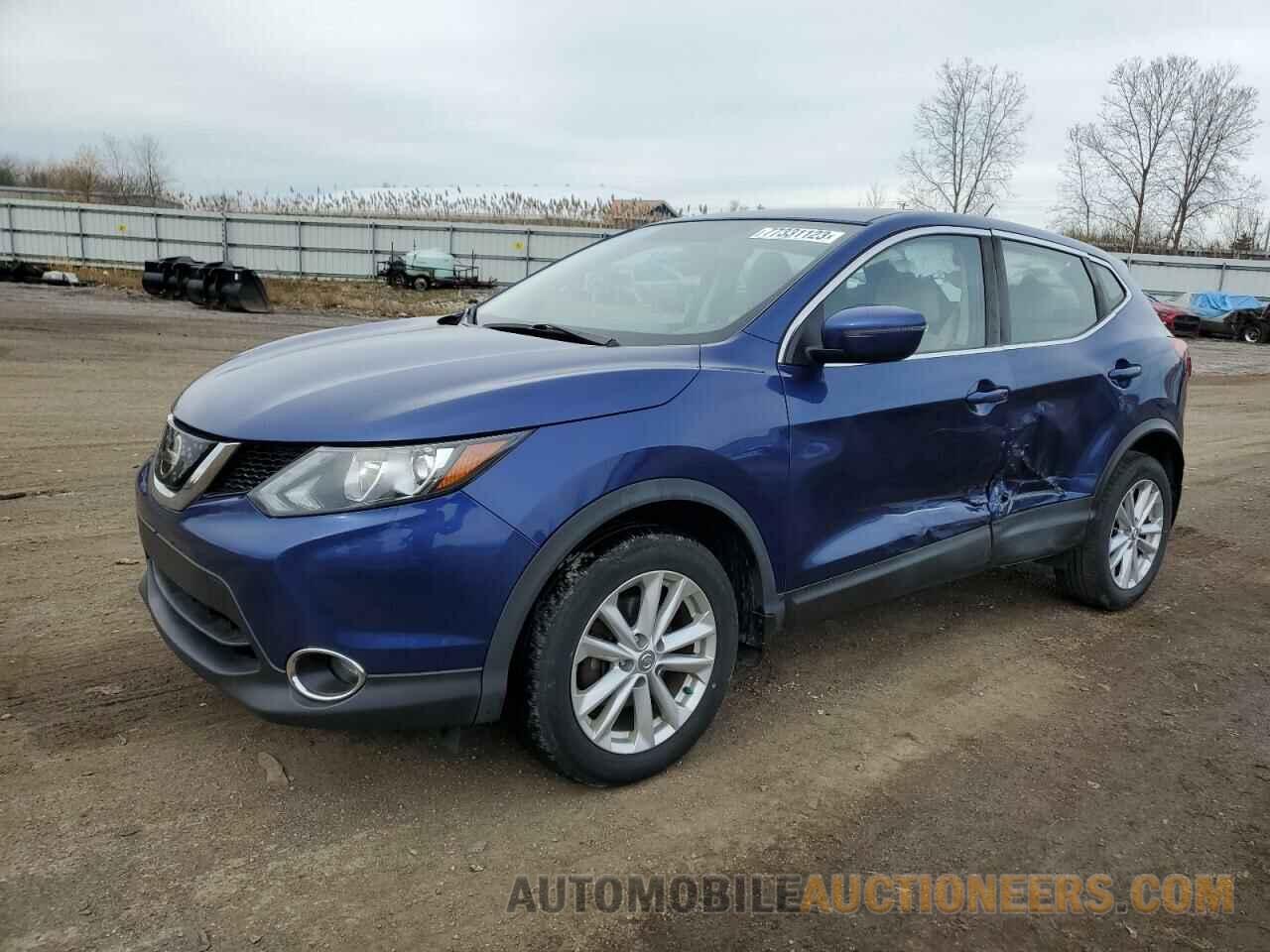 JN1BJ1CR5JW264192 NISSAN ROGUE 2018