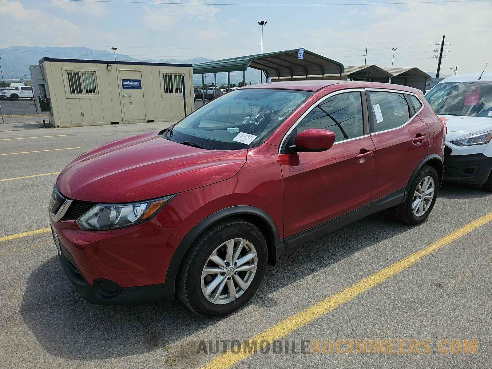 JN1BJ1CR5JW292364 Nissan Rogue Sport 2018