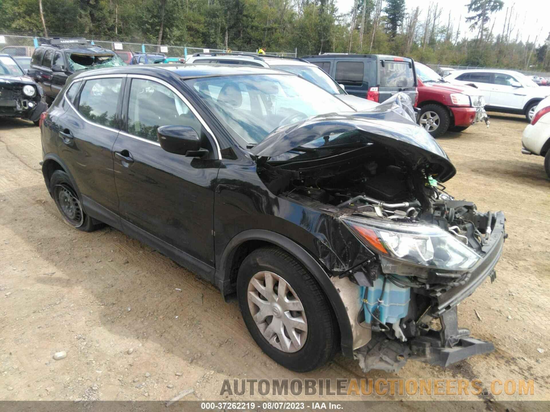 JN1BJ1CR5JW292719 NISSAN ROGUE SPORT 2018