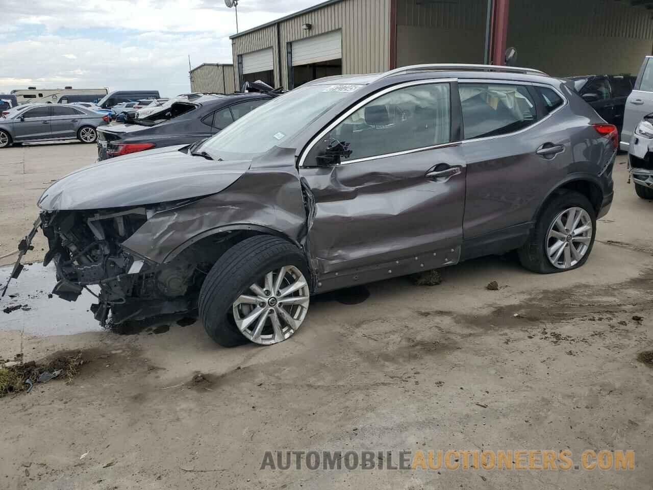 JN1BJ1CR5KW627317 NISSAN ROGUE 2019