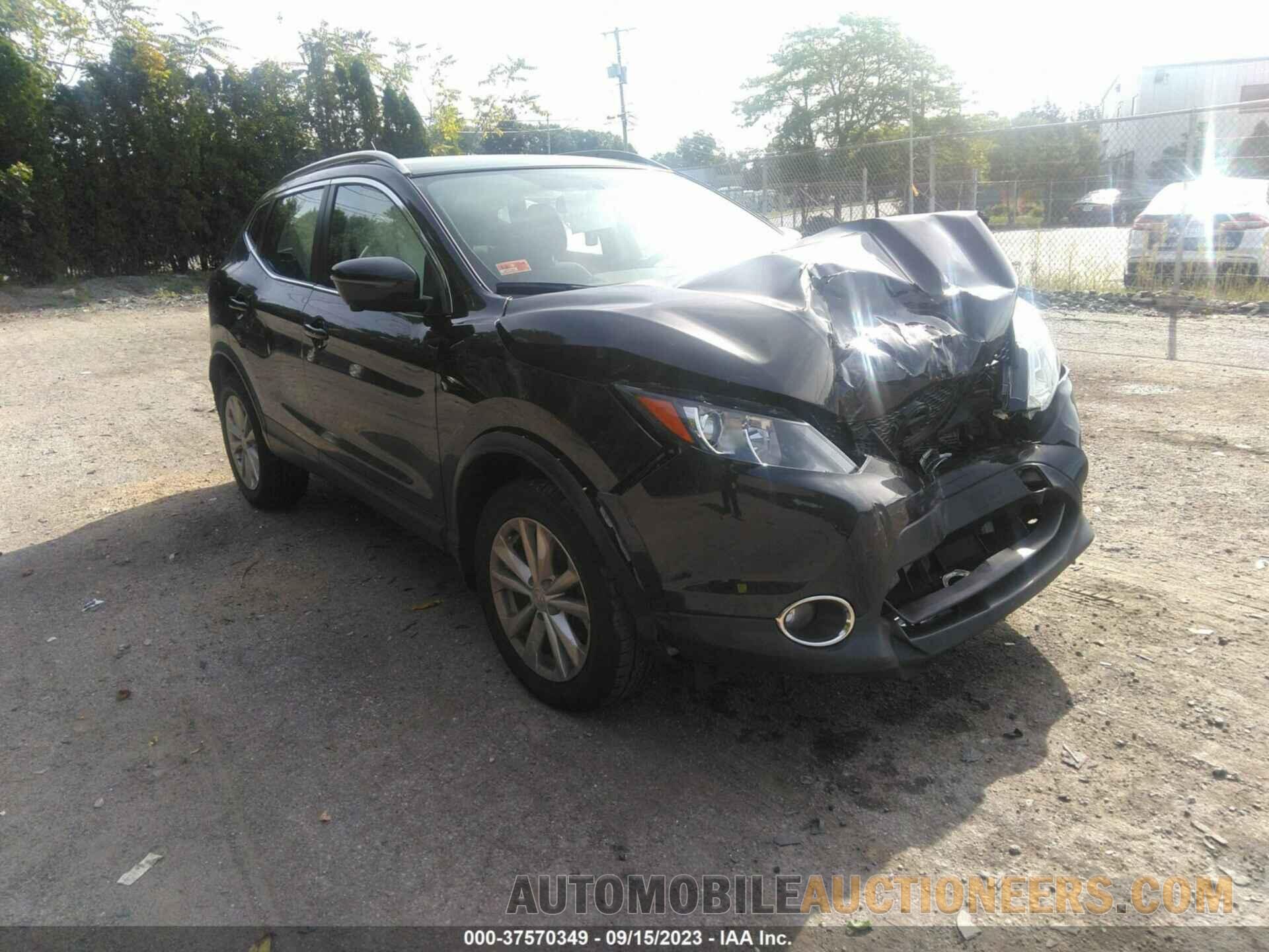 JN1BJ1CR6JW204311 NISSAN ROGUE SPORT 2018