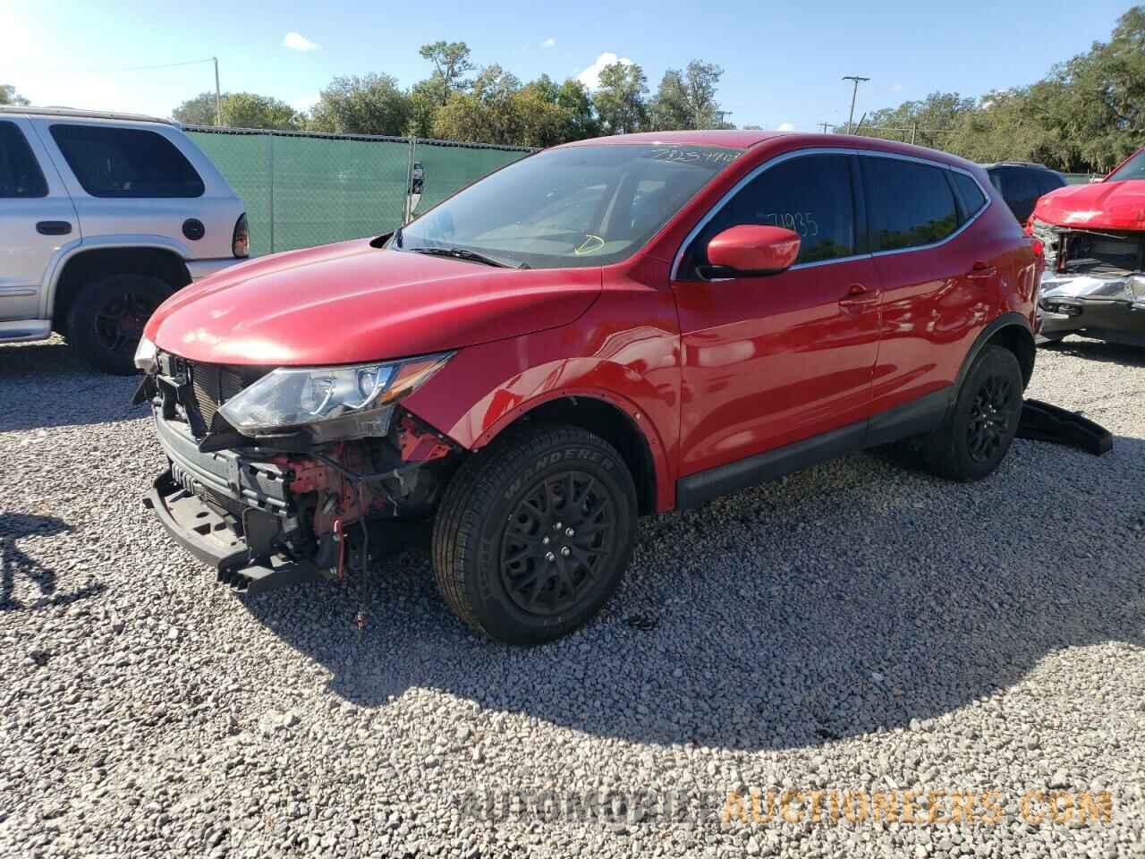 JN1BJ1CR6JW258420 NISSAN ROGUE 2018