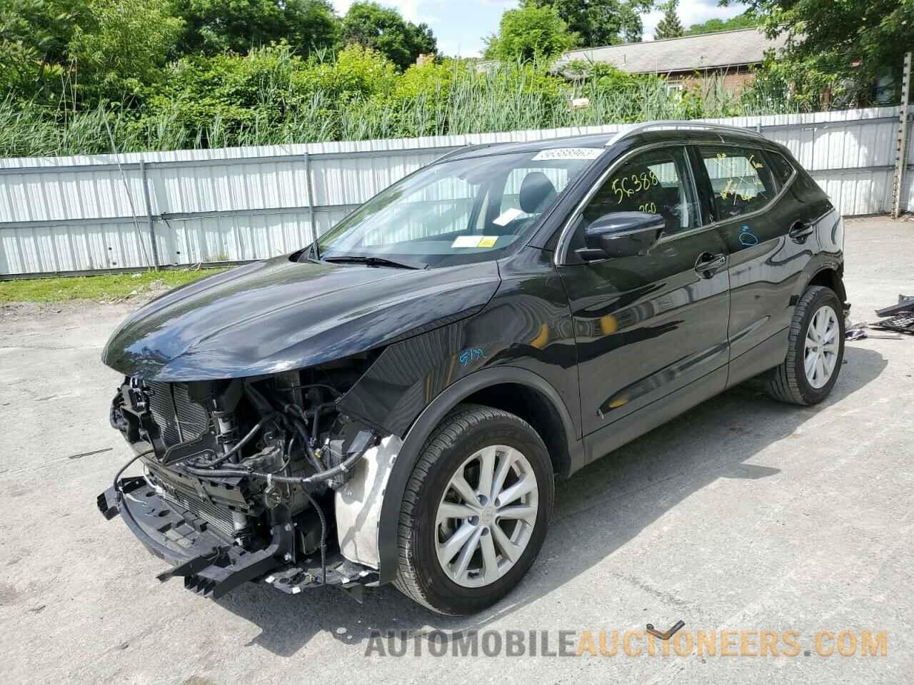 JN1BJ1CR6JW262404 NISSAN ROGUE 2018