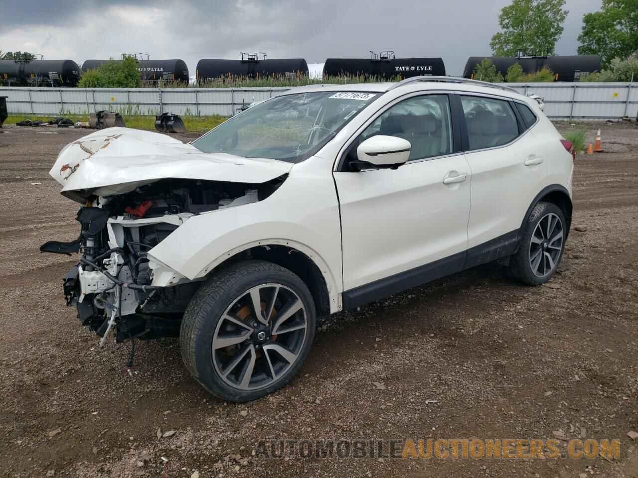 JN1BJ1CR6JW263343 NISSAN ROGUE 2018