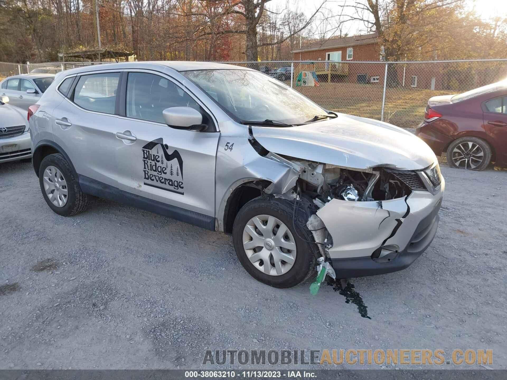 JN1BJ1CR6JW263424 NISSAN ROGUE SPORT 2018