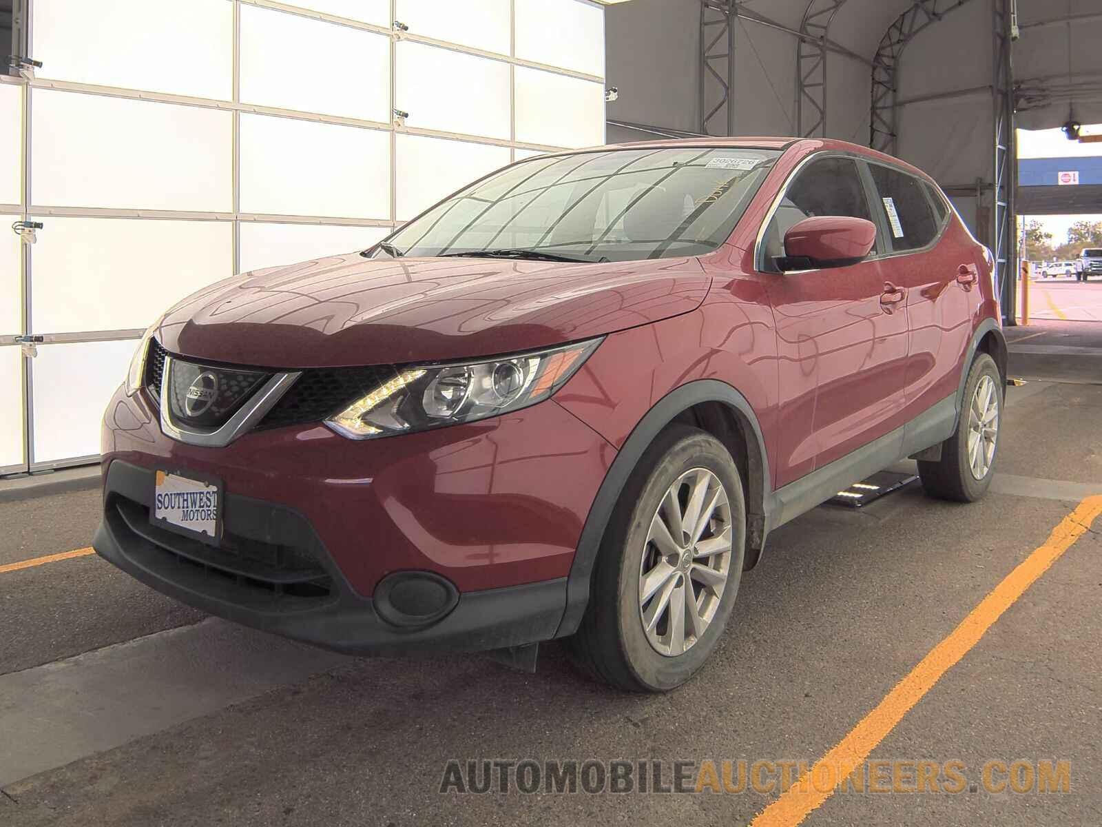 JN1BJ1CR6JW284225 Nissan Rogue Sport 2018