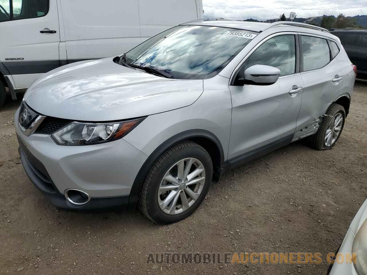 JN1BJ1CR6JW287724 NISSAN ROGUE 2018