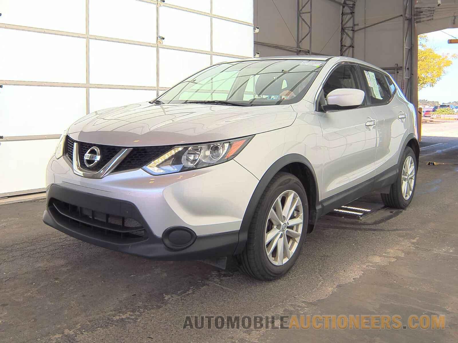 JN1BJ1CR7HW134974 Nissan Rogue Sport 2017