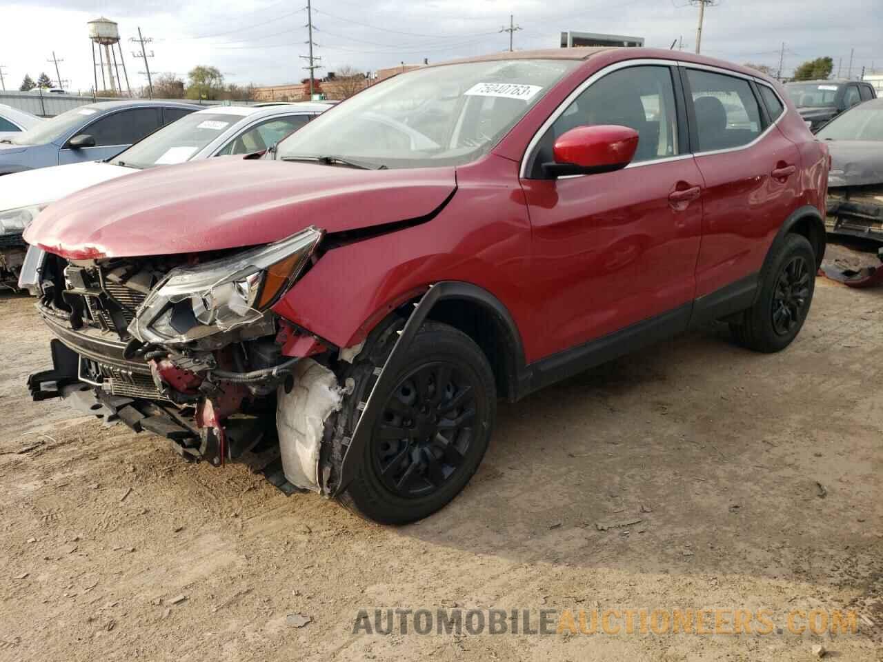 JN1BJ1CR7JW257678 NISSAN ROGUE 2018