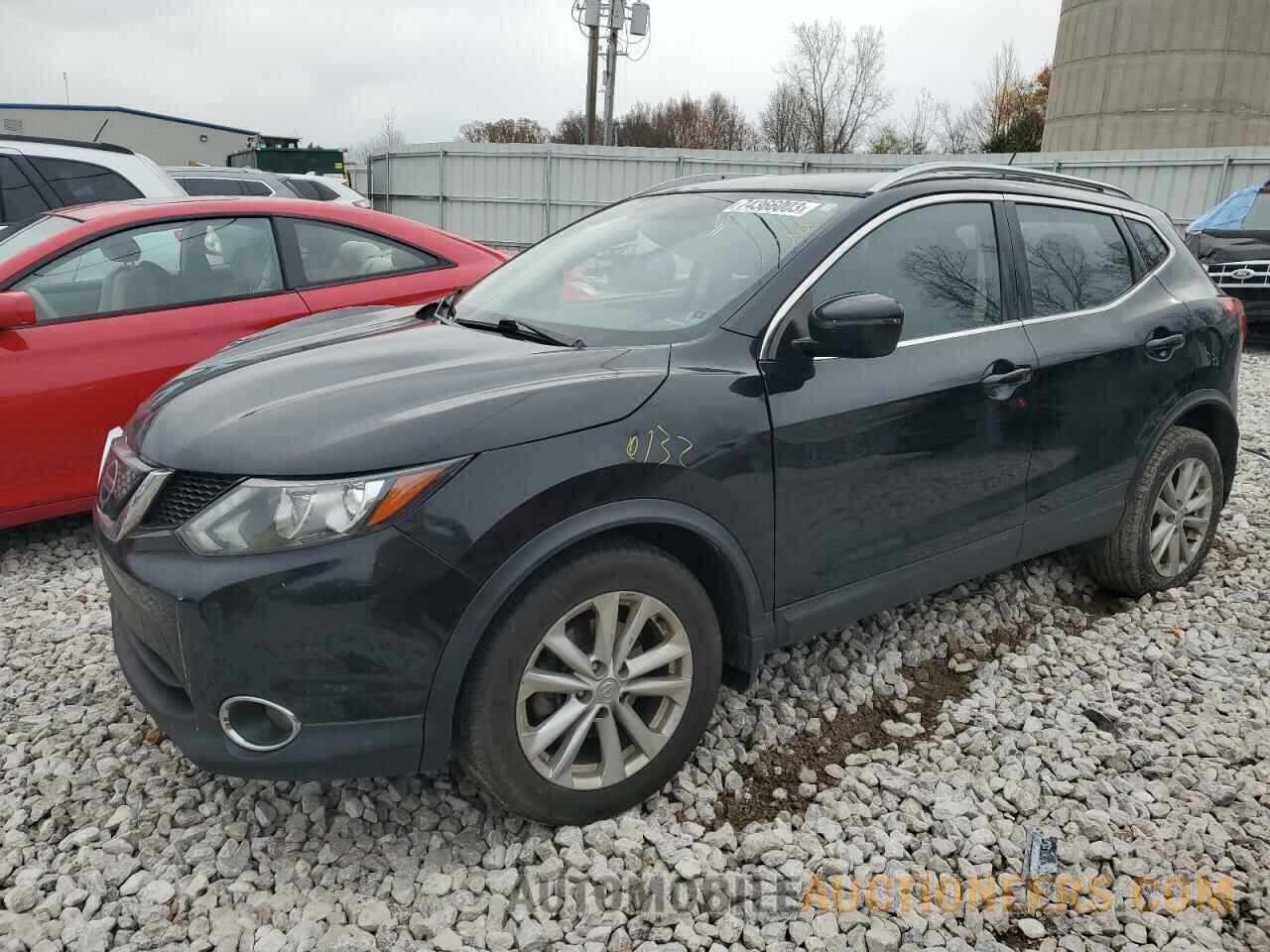 JN1BJ1CR7JW260984 NISSAN ROGUE 2018