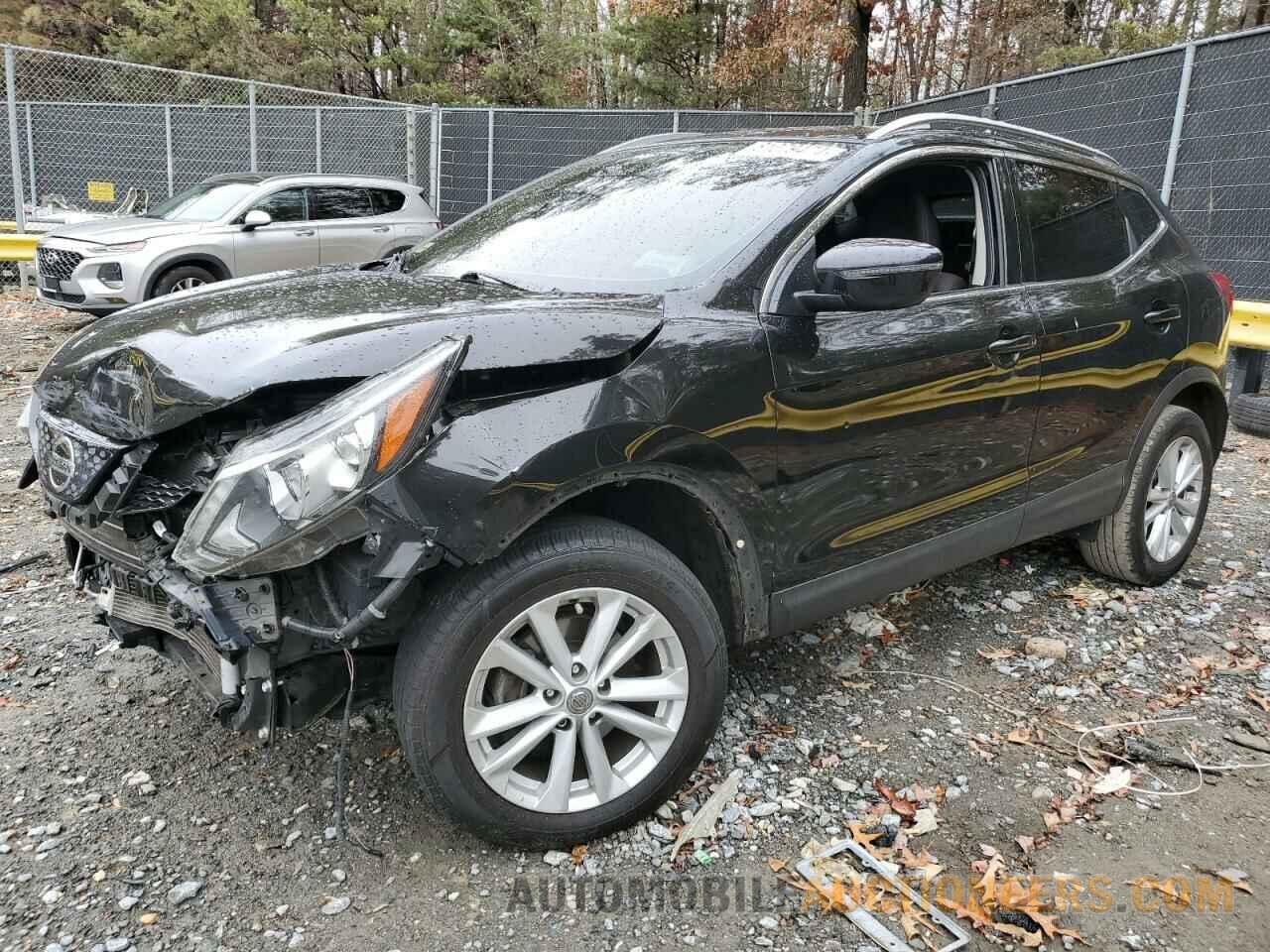 JN1BJ1CR7JW281771 NISSAN ROGUE 2018