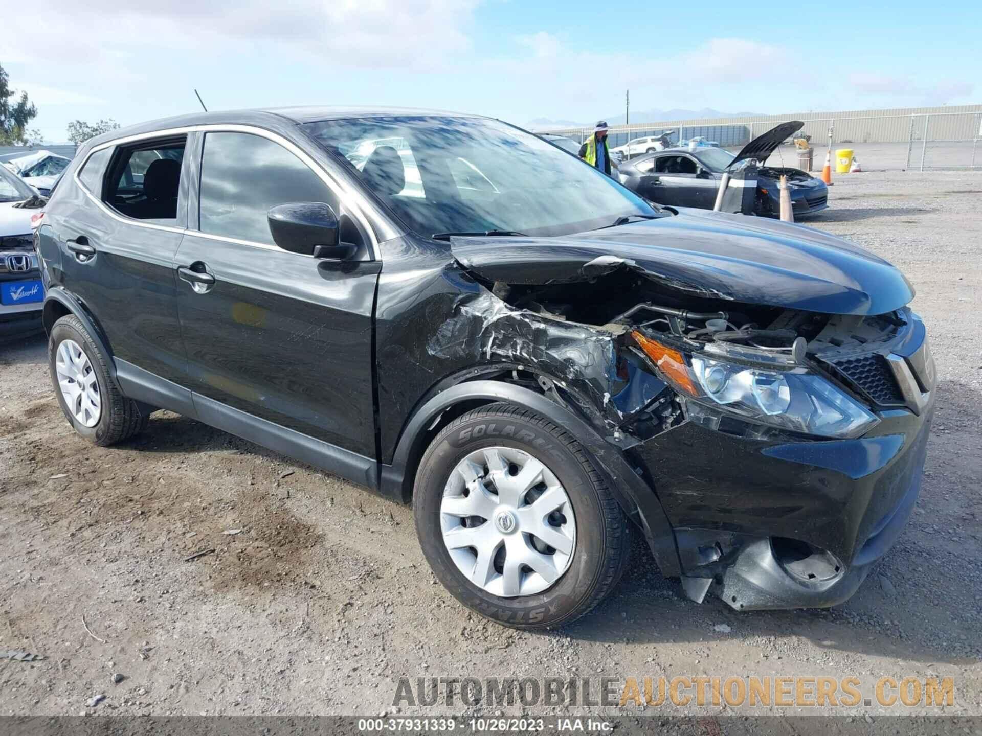 JN1BJ1CR7JW282984 NISSAN ROGUE SPORT 2018