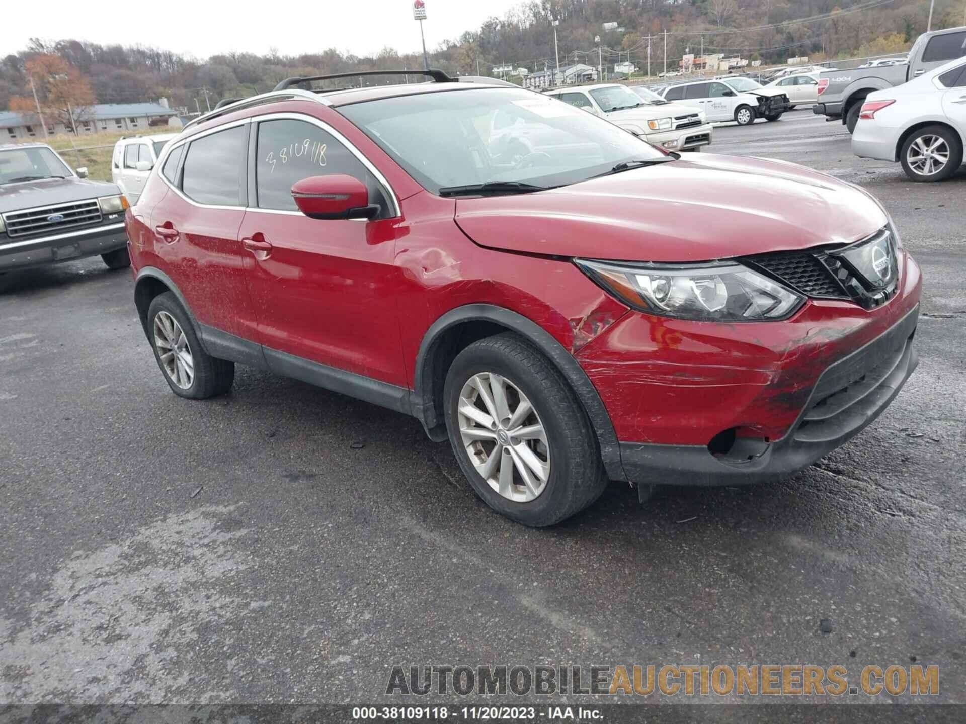 JN1BJ1CR7JW285397 NISSAN ROGUE SPORT 2018