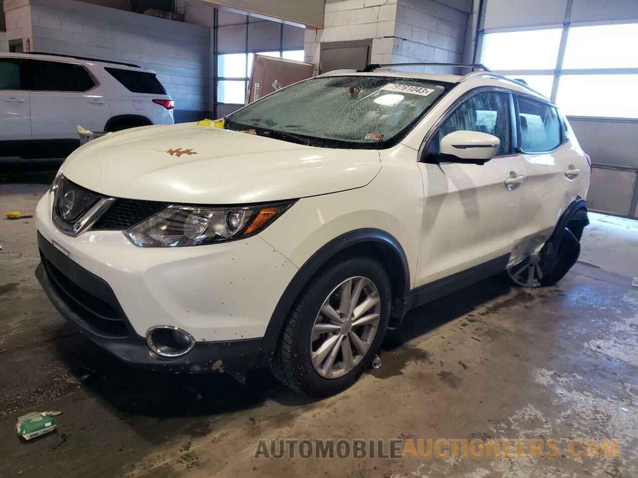 JN1BJ1CR7JW600716 NISSAN ROGUE 2018