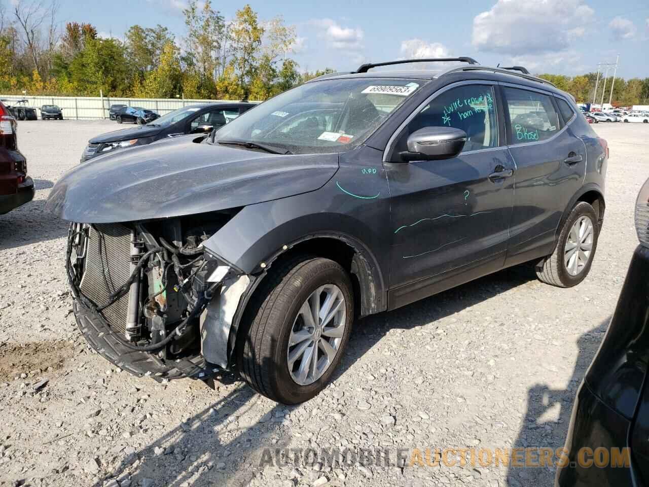 JN1BJ1CR8JW204830 NISSAN ROGUE 2018