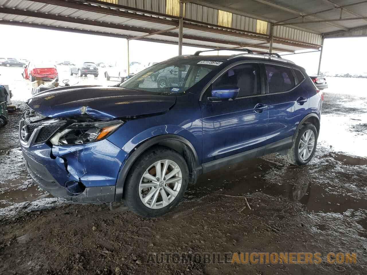 JN1BJ1CR8JW207145 NISSAN ROGUE 2018