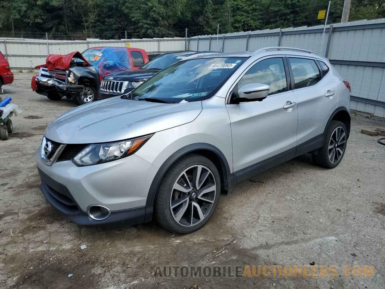 JN1BJ1CR8JW209316 NISSAN ROGUE 2018