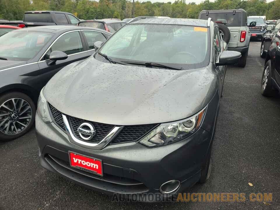 JN1BJ1CR8JW210756 Nissan Rogue Sport 2018