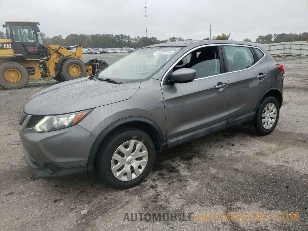 JN1BJ1CR8JW262615 NISSAN ROGUE 2018