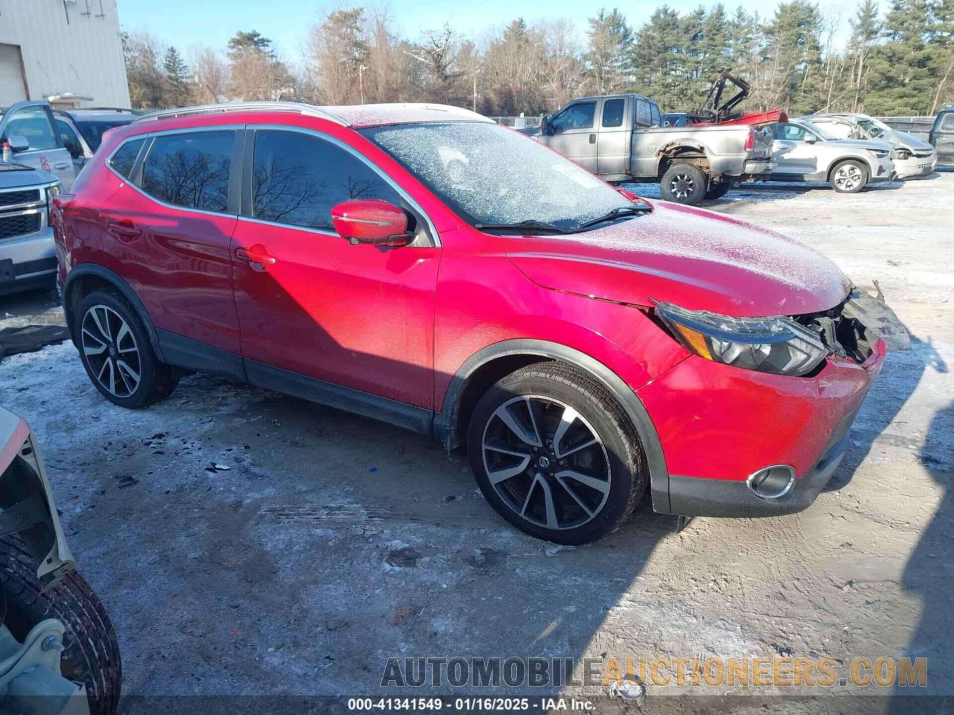 JN1BJ1CR8JW287756 NISSAN ROGUE SPORT 2018