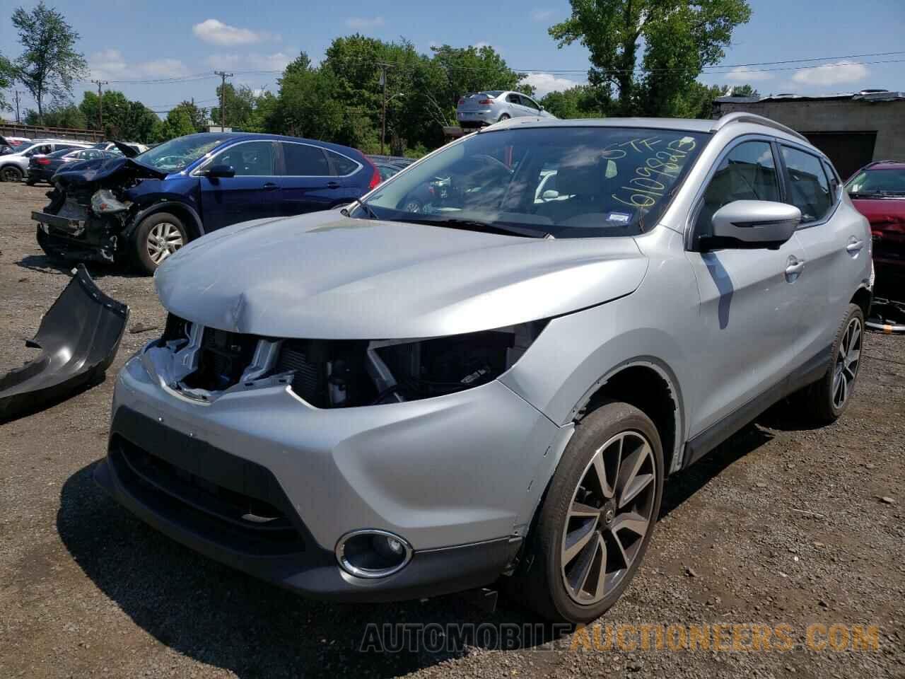 JN1BJ1CR8JW291709 NISSAN ROGUE 2018