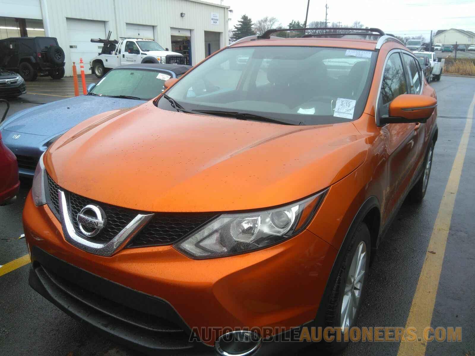 JN1BJ1CR9HW141375 Nissan Rogue Sport 2017