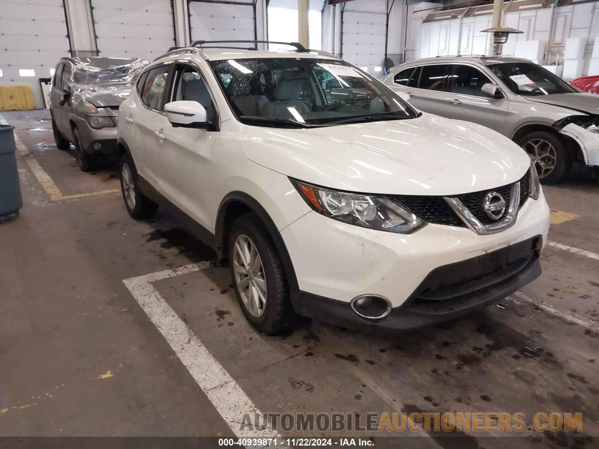 JN1BJ1CR9JW207249 NISSAN ROGUE SPORT 2018