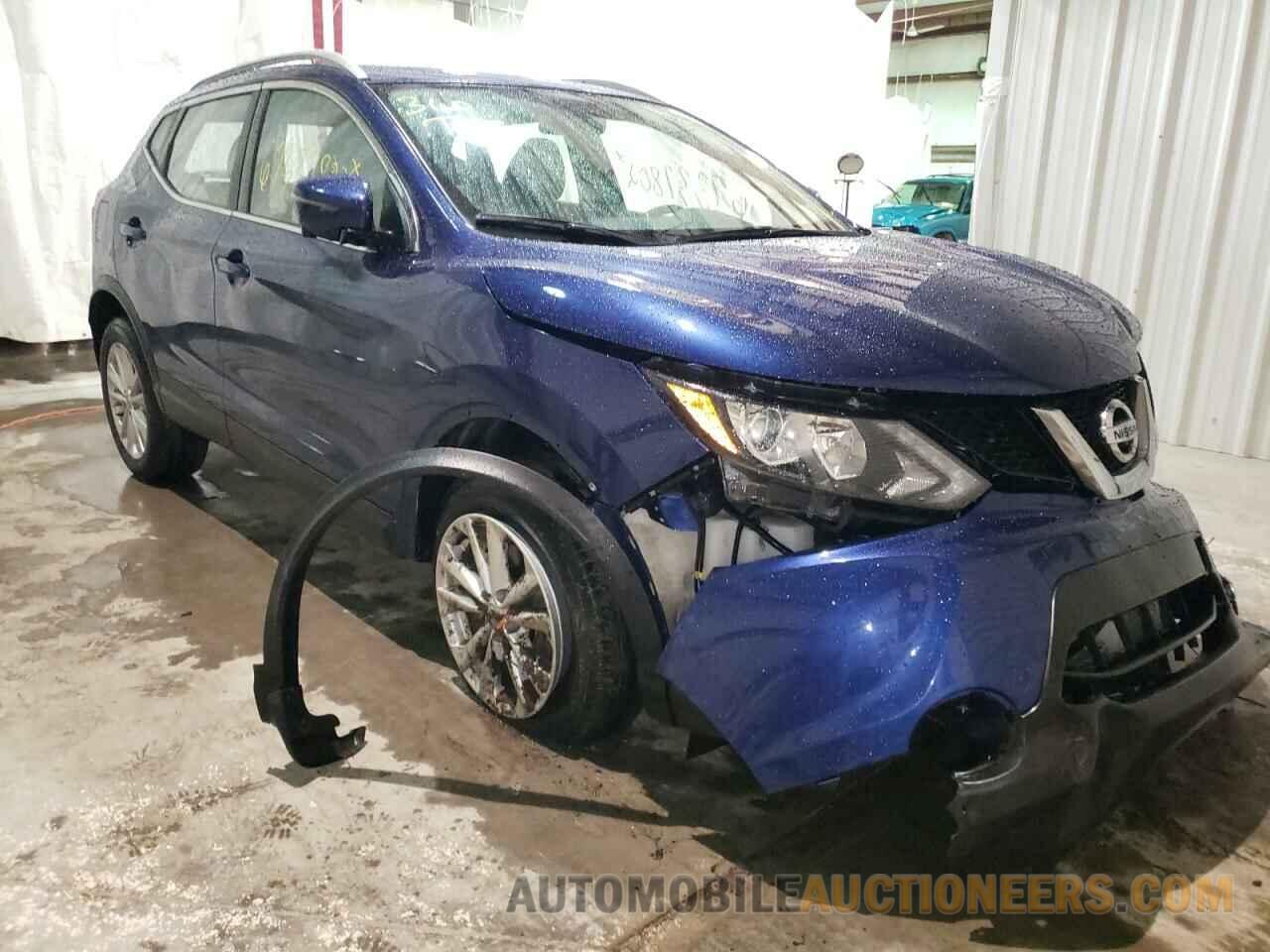 JN1BJ1CR9JW210622 NISSAN ROGUE 2018