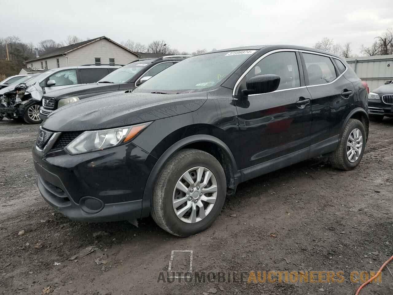 JN1BJ1CR9JW251462 NISSAN ROGUE 2018