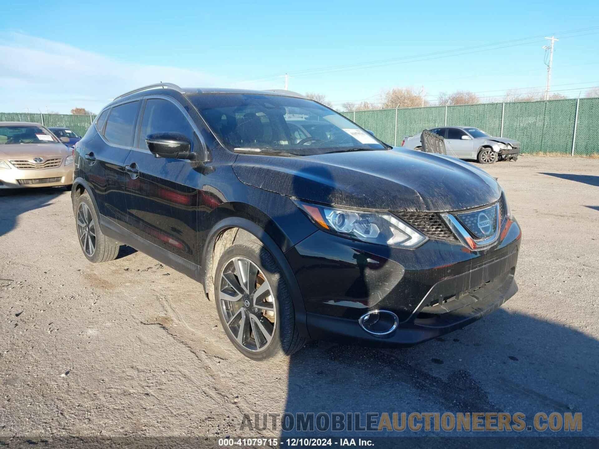 JN1BJ1CR9JW253261 NISSAN ROGUE SPORT 2018