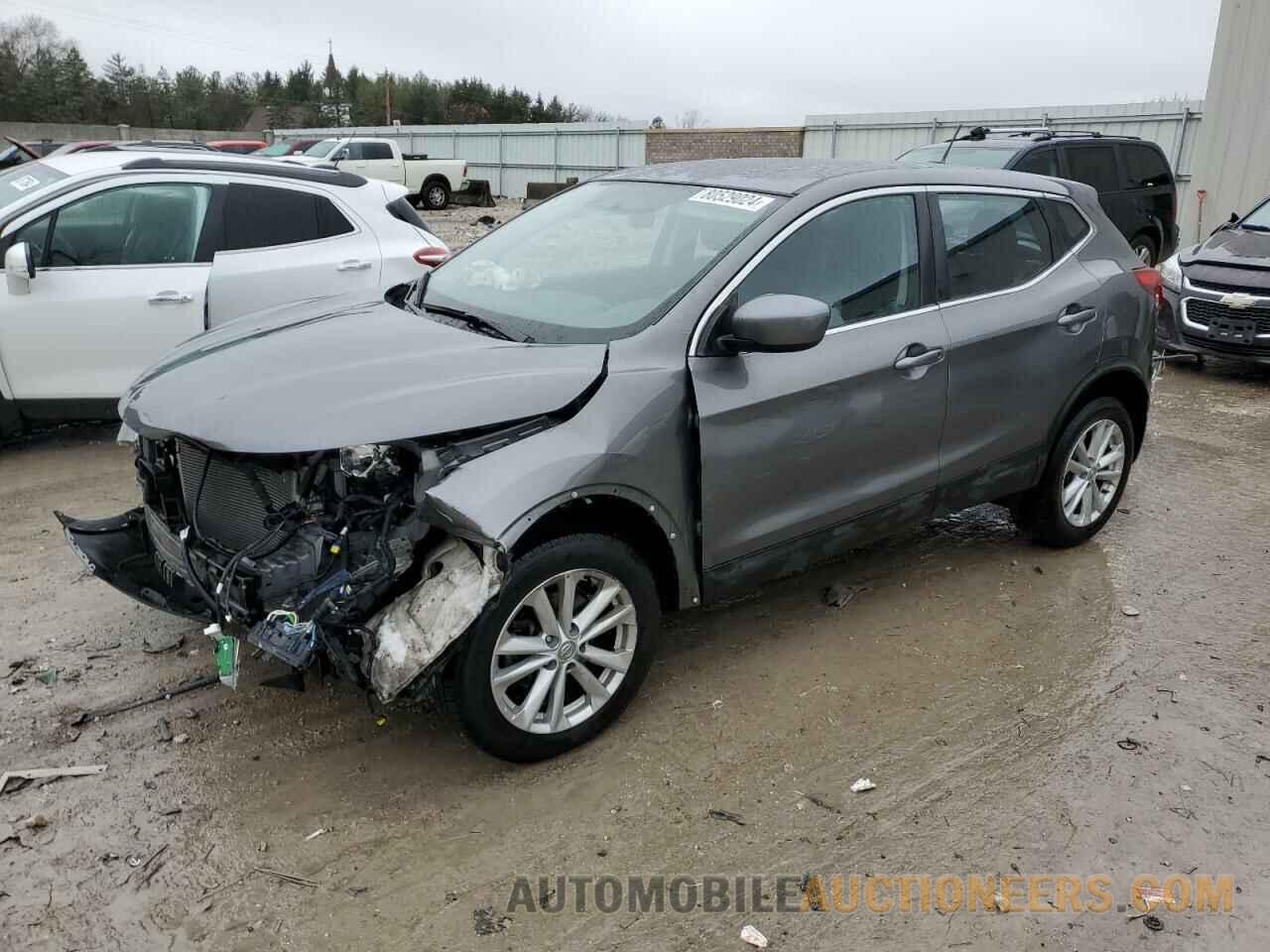 JN1BJ1CR9JW254698 NISSAN ROGUE 2018