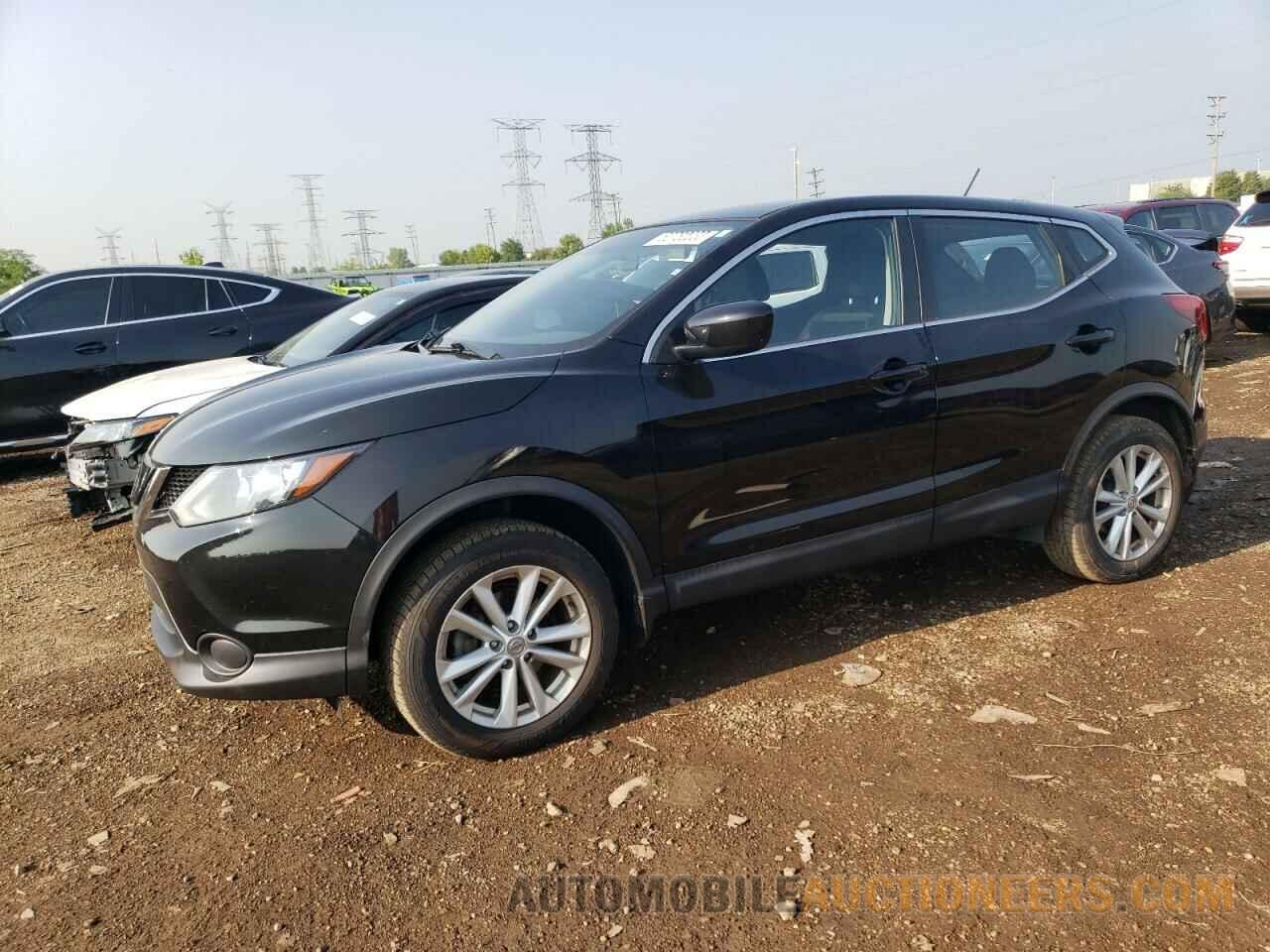 JN1BJ1CR9JW254944 NISSAN ROGUE 2018