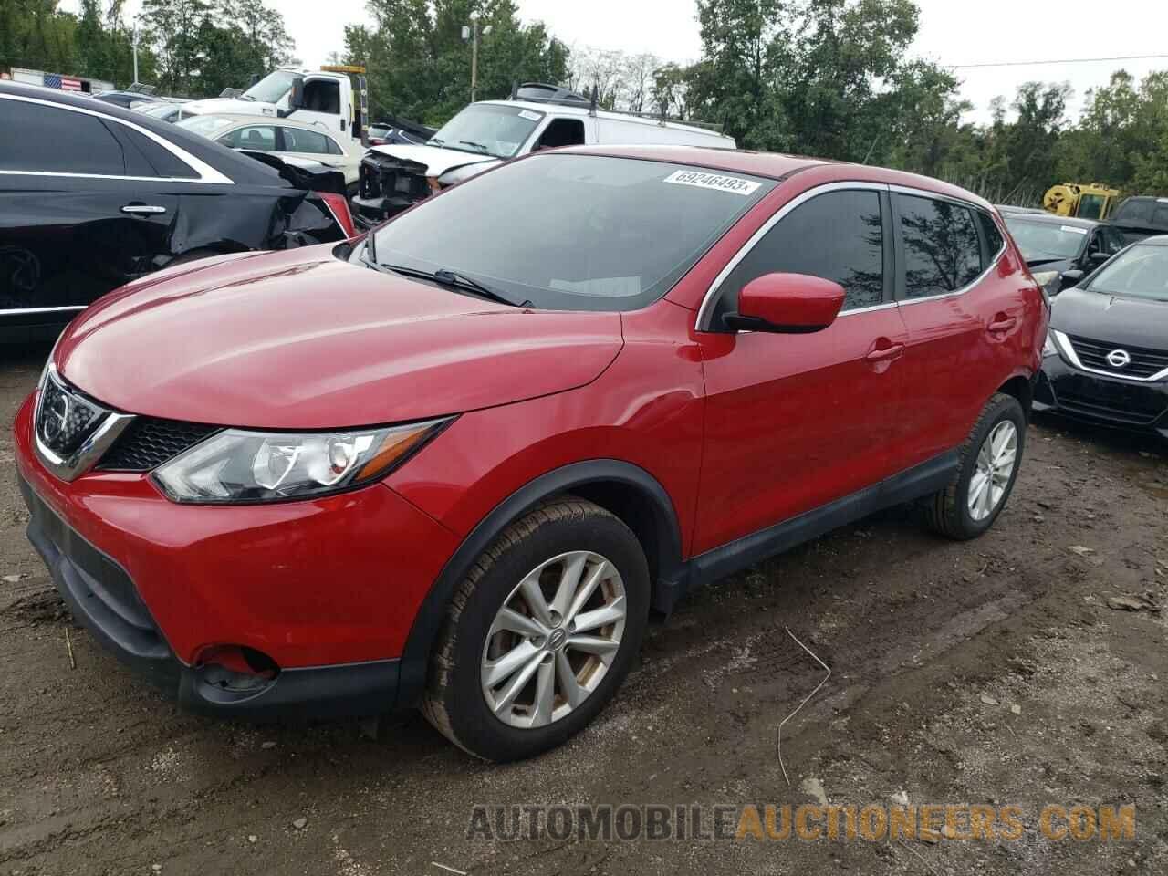 JN1BJ1CR9JW268052 NISSAN ROGUE 2018