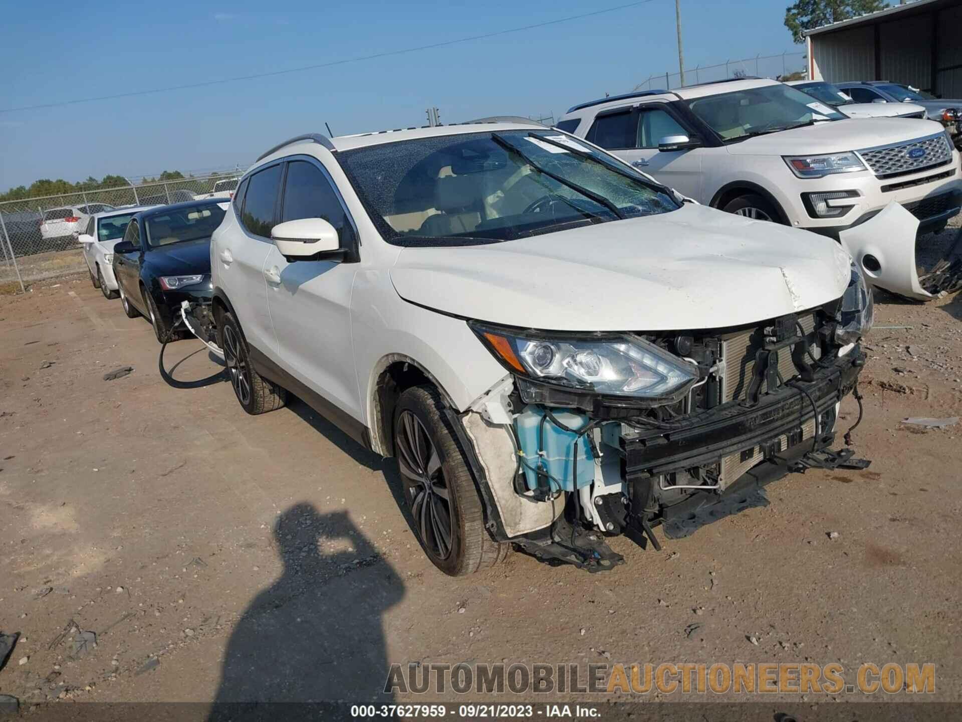 JN1BJ1CR9KW317901 NISSAN ROGUE SPORT 2019