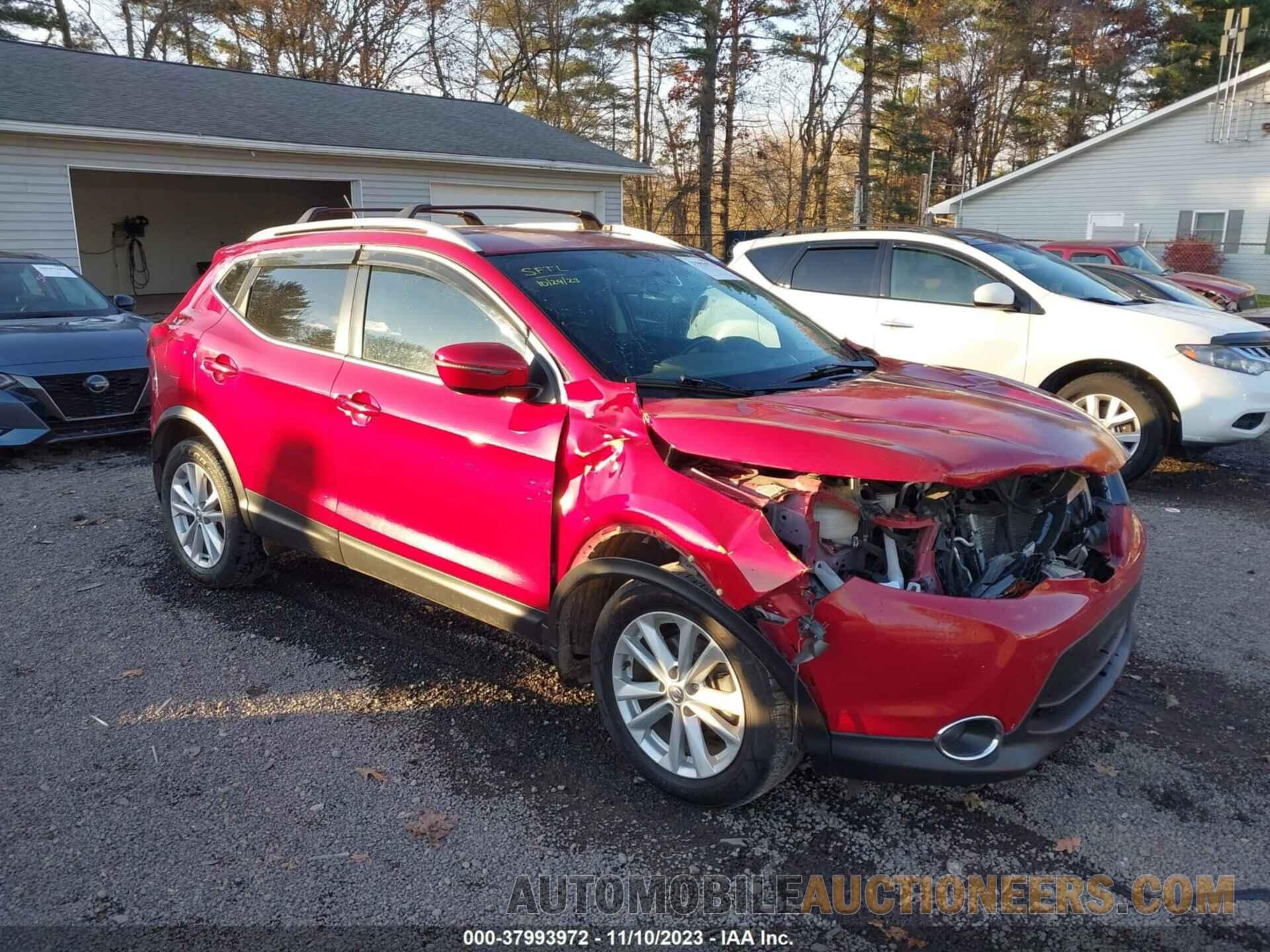 JN1BJ1CRXJW207051 NISSAN ROGUE SPORT 2018