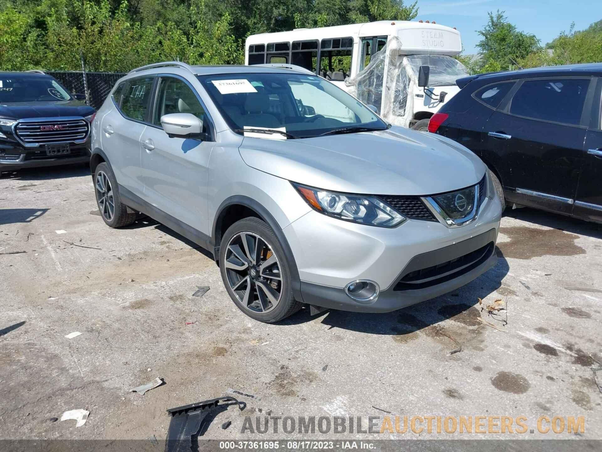 JN1BJ1CRXJW208667 NISSAN ROGUE SPORT 2018