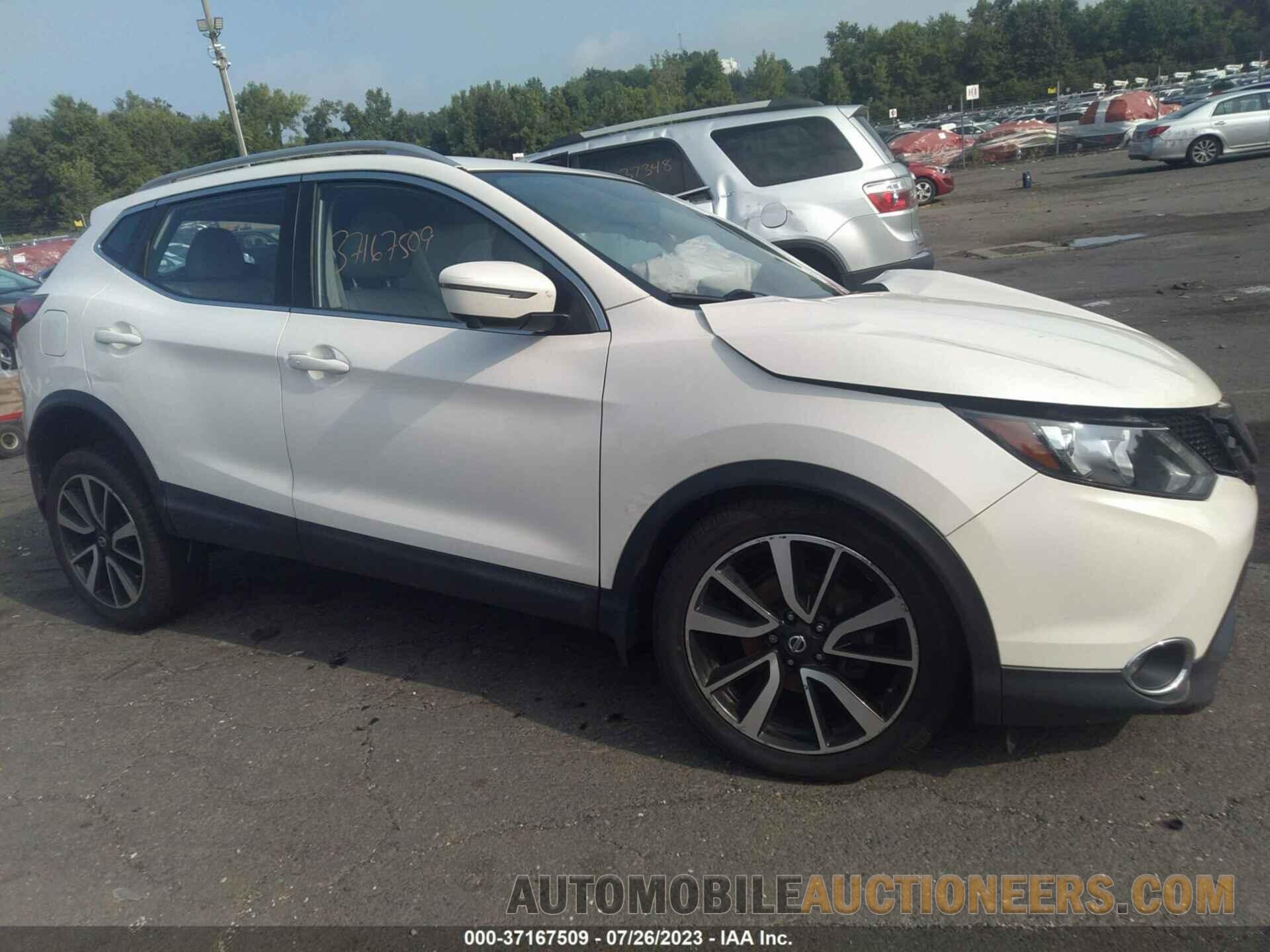 JN1BJ1CRXJW252443 NISSAN ROGUE SPORT 2018