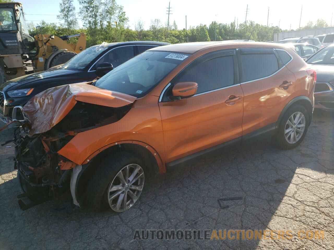 JN1BJ1CRXJW266200 NISSAN ROGUE 2018