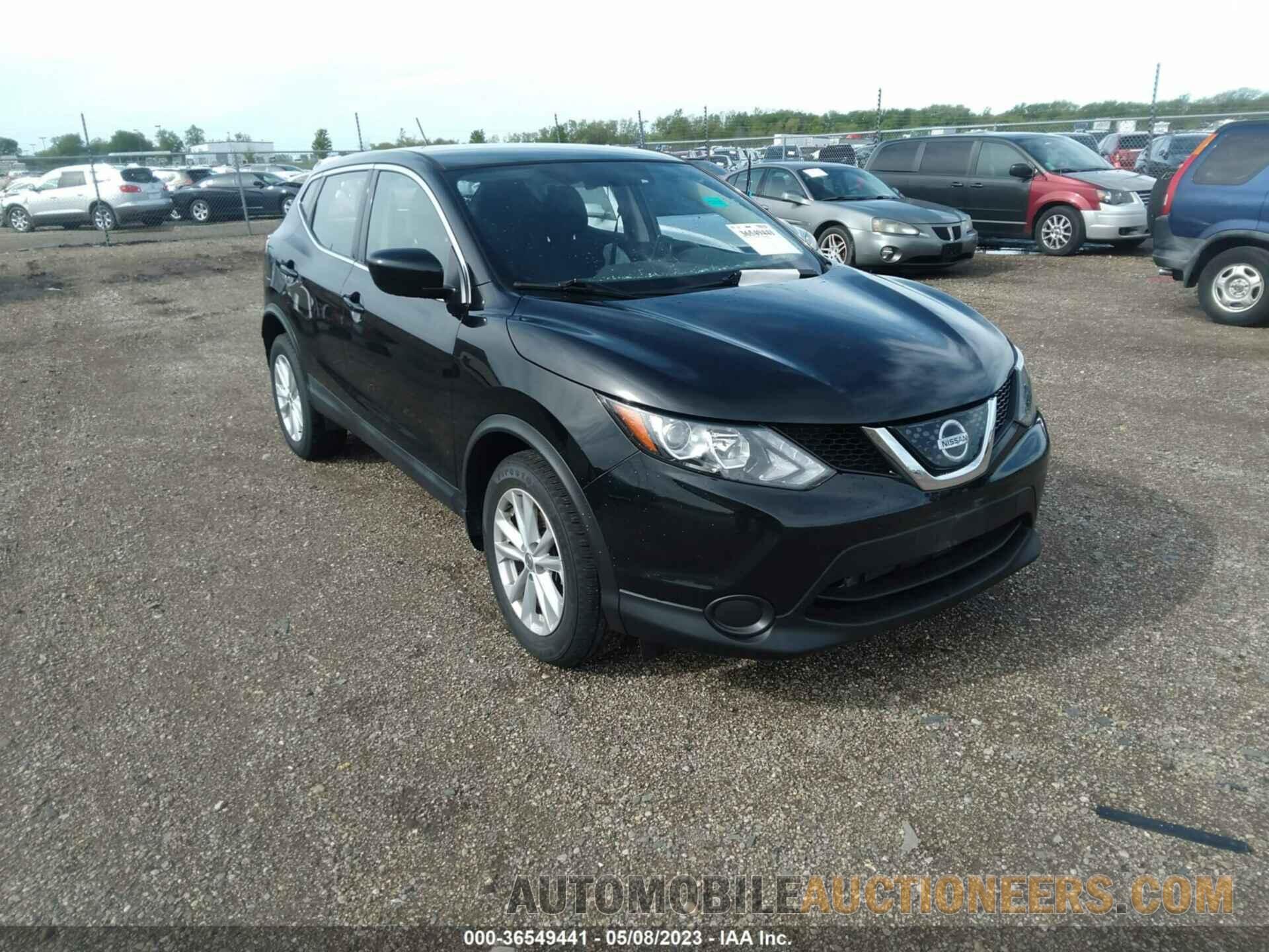 JN1BJ1CRXJW281537 NISSAN ROGUE SPORT 2018