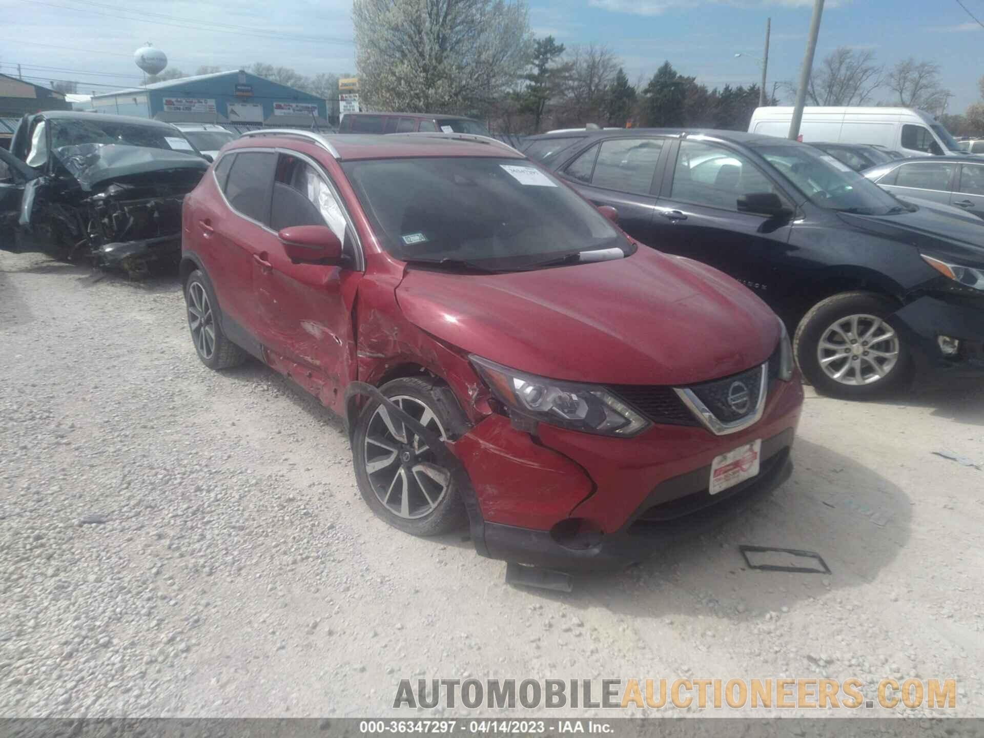 JN1BJ1CRXJW285085 NISSAN ROGUE SPORT 2018