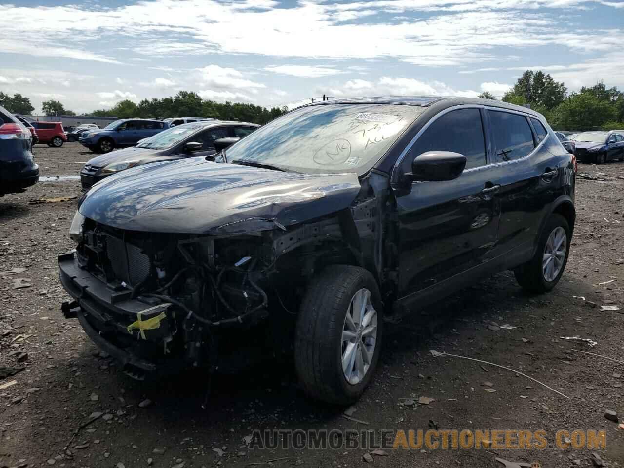 JN1BJ1CRXJW285667 NISSAN ROGUE 2018