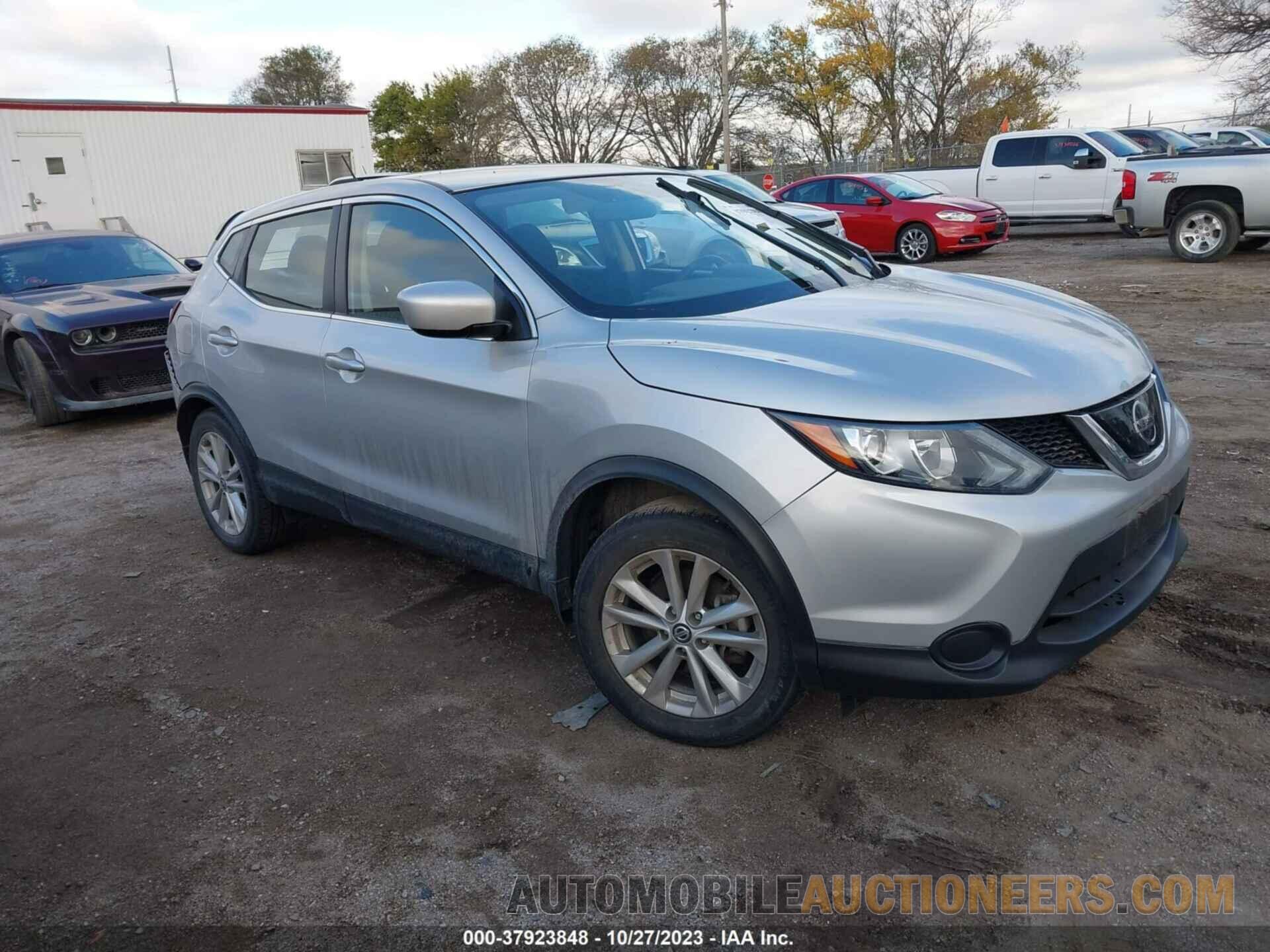 JN1BJ1CRXKW351863 NISSAN ROGUE SPORT 2019