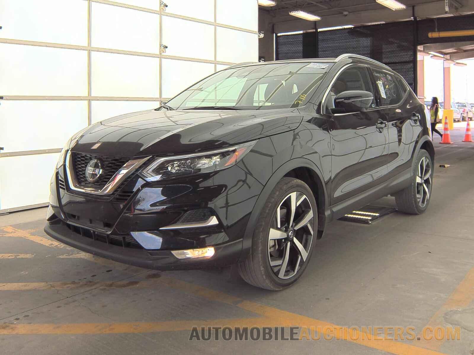 JN1BJ1CV1NW348318 Nissan Rogue Sport 2022