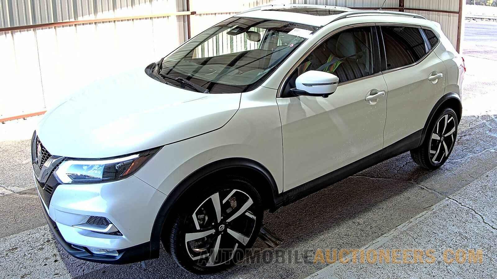 JN1BJ1CV7LW541215 Nissan Rogue Sport 2020