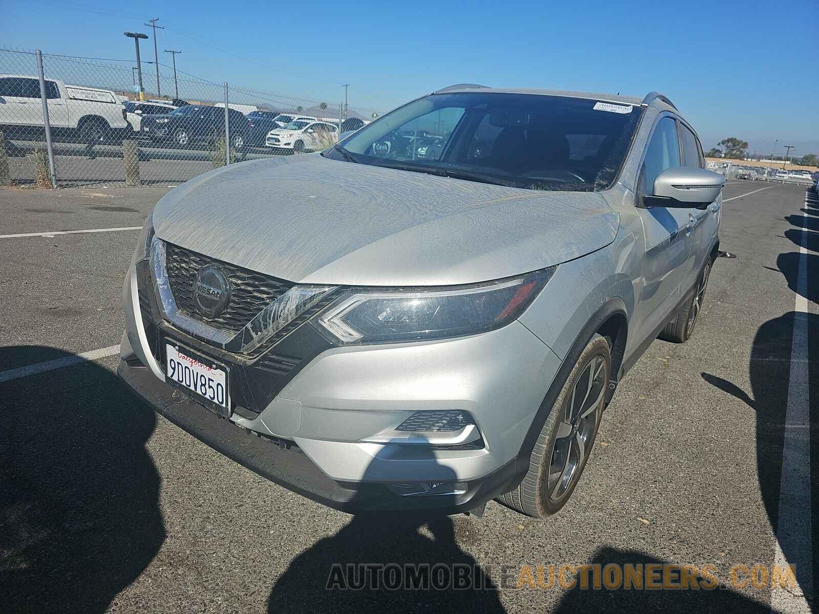 JN1BJ1CW0NW485839 Nissan Rogue Sport 2022