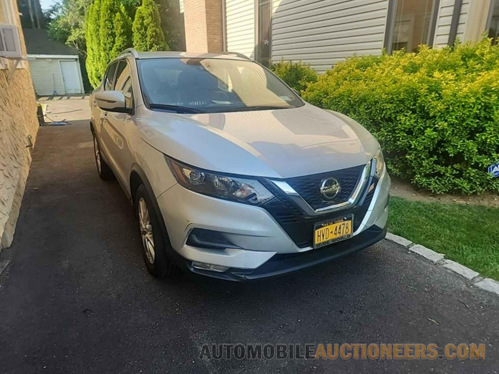 JN1BJ1CW5LW647557 NISSAN ROGUE SPORT 2020