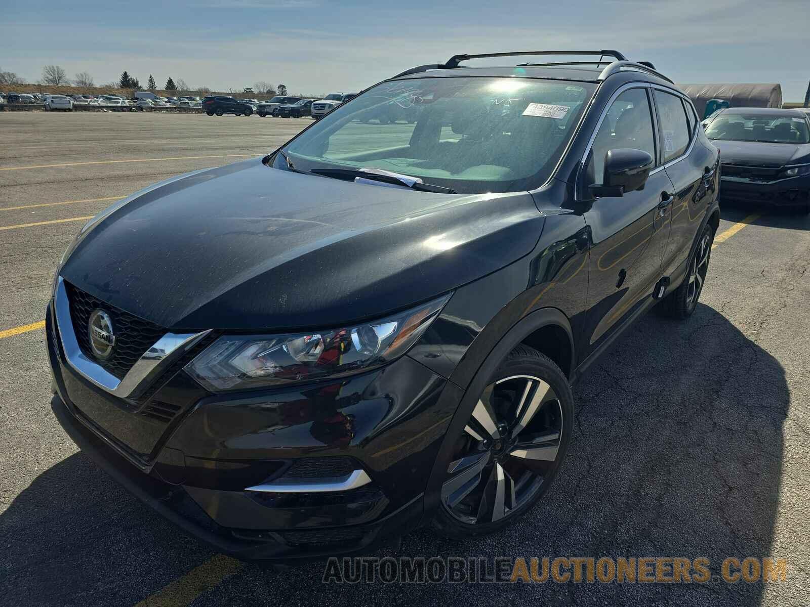 JN1BJ1CW5MW667485 Nissan Rogue Sport 2021